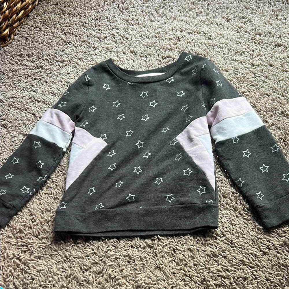 Girls pull over sweater with stars 3T